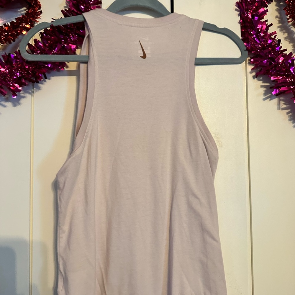 Women’s Nike workout tank top